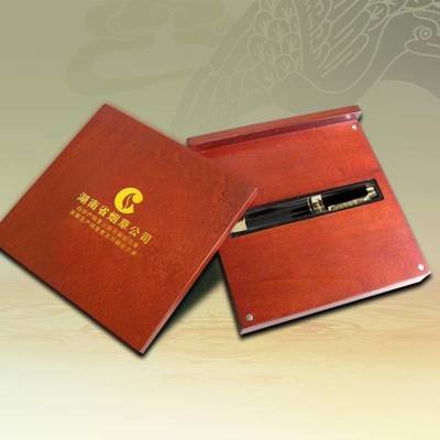 定制專屬尊榮 從純金金條到商務(wù)禮品，專業(yè)設(shè)計(jì)打造永恒價(jià)值